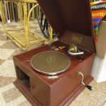 687 8087 GRAMOPHONE